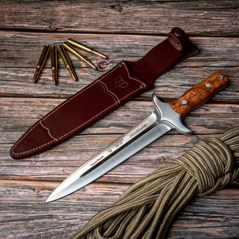 Cuchillo Montería de remate, mango olivo