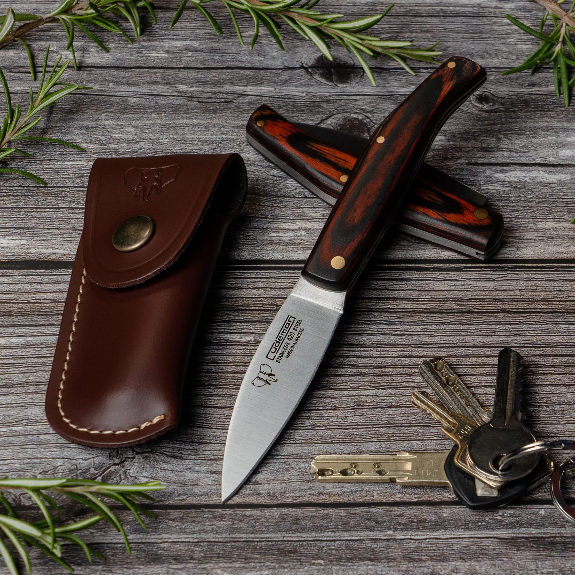 Navaja de caza Cudeman, mango estamina roja (con funda)