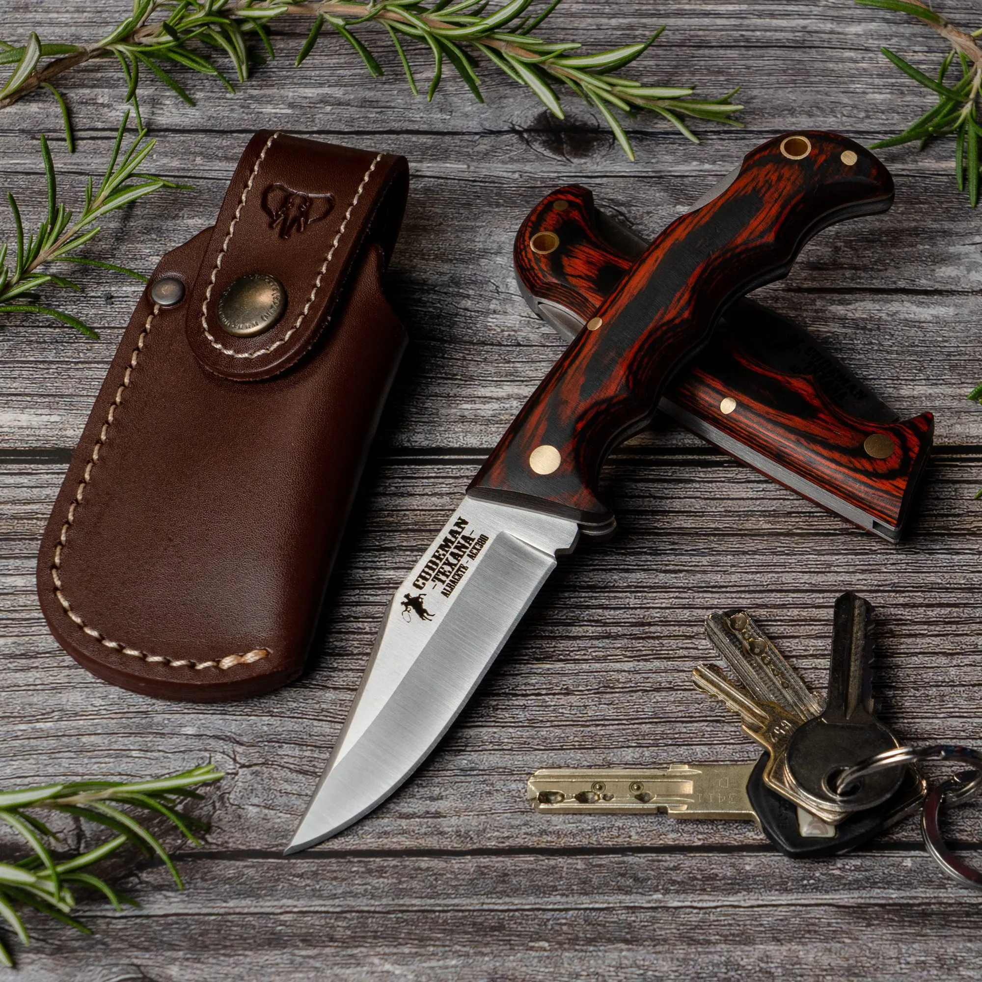 Navaja de caza Texana, mango estamina roja satinada