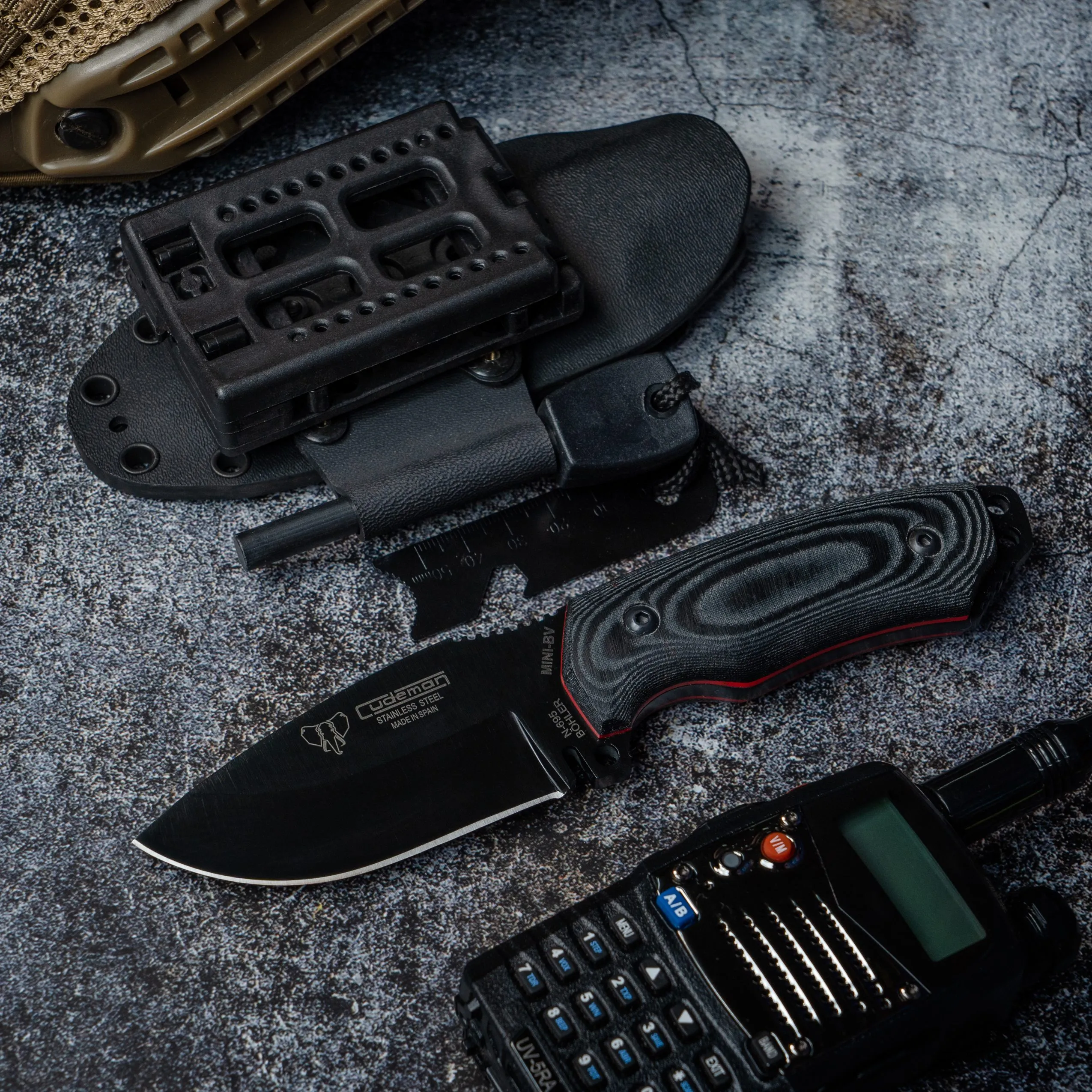 Cuchillo Cudeman mango negro MoVa